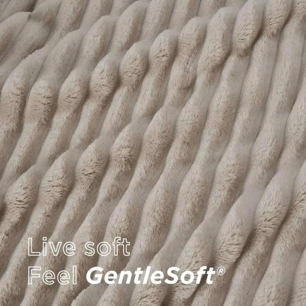 Plush Ribbed Faux Fur Throw Blanket - Cream